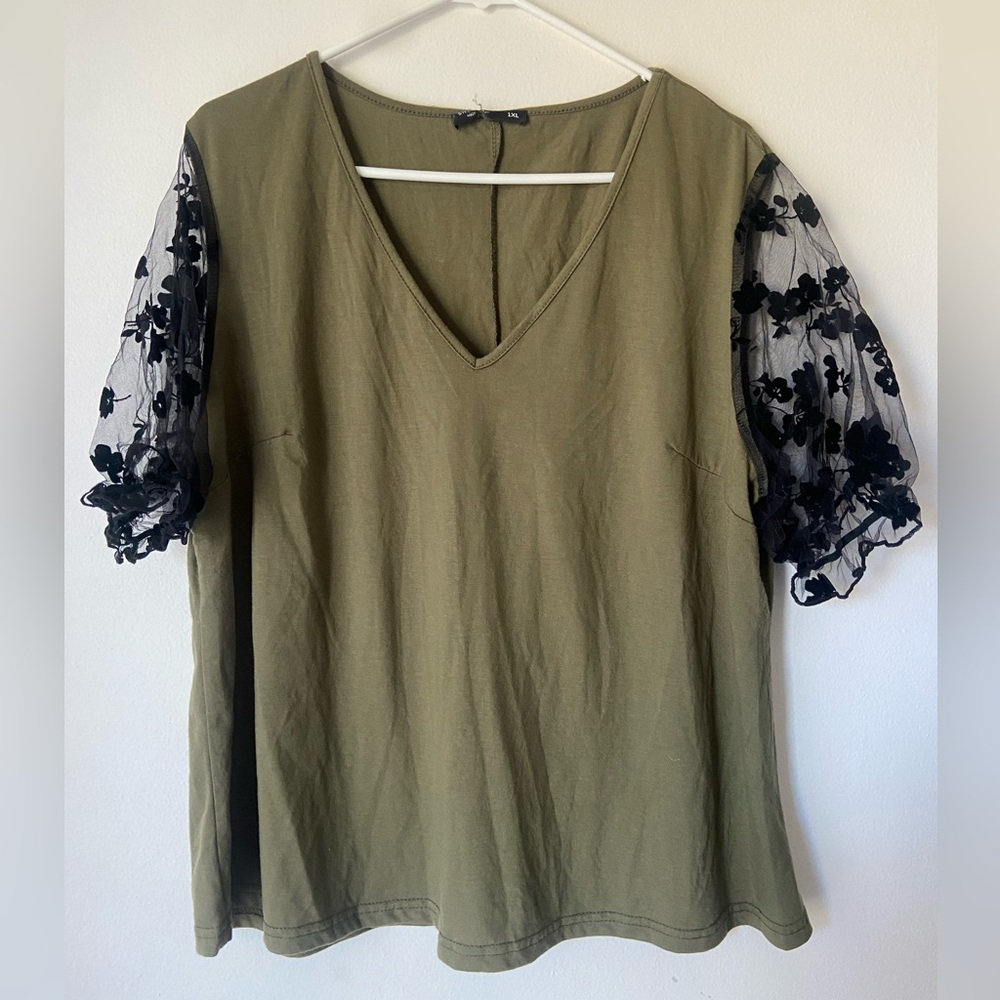 SHEIN Curve Green V Neck Lace Sleeve Tshirt